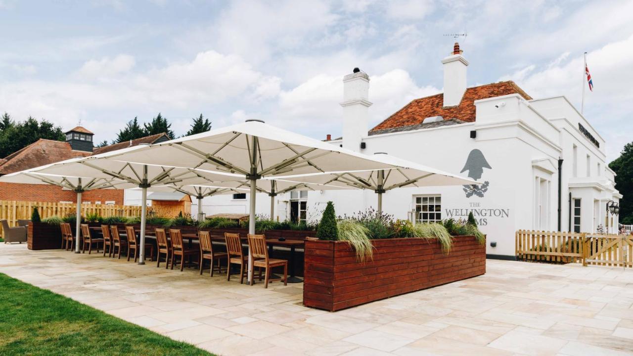 The Wellington Arms - Basingstoke-Reading Hotel Heckfield Kültér fotó